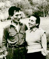 Élisabeth et Roger aux Allymes, 1951. Photographie Georges Thibaud.