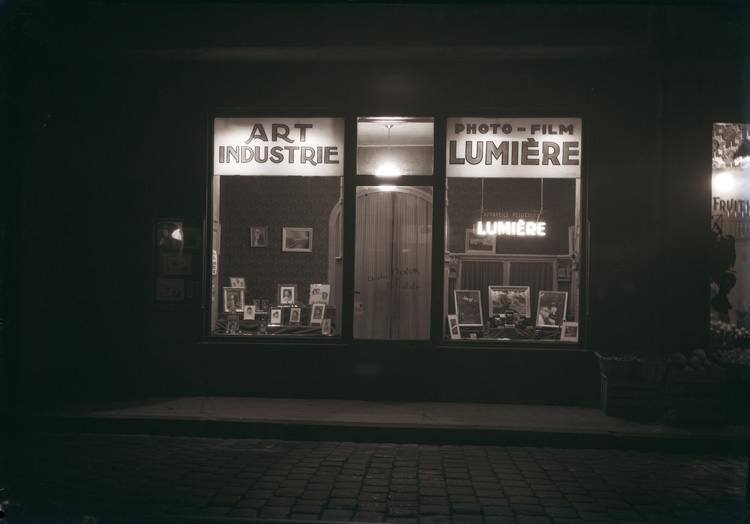 Devanture de l'atelier de Vergiat cédé à Revon en 1950