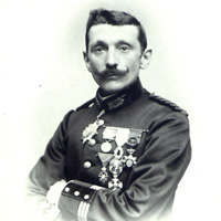 Portrait de Dethève en uniforme, en buste