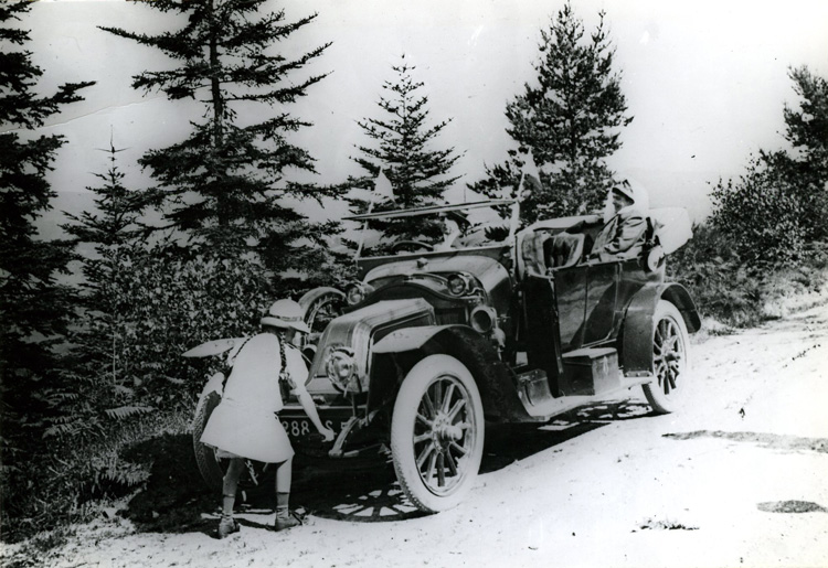 Démarrage de la voiture par Daniel Chevalier