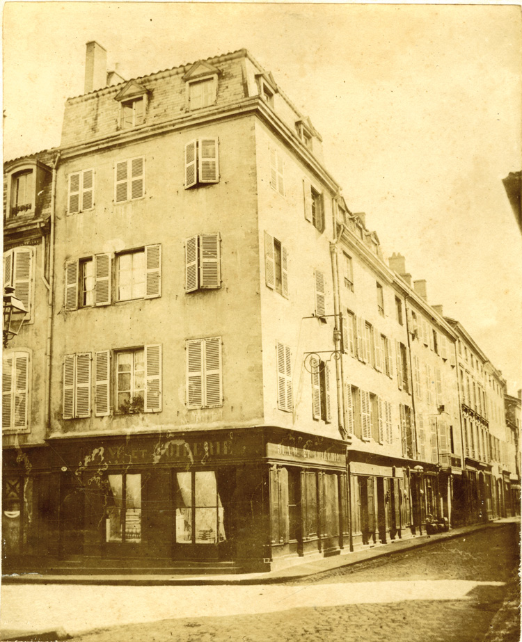 Roanne, angle rue Sainte Elisabeth - rue des Bourassières